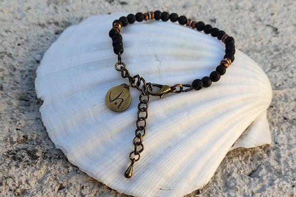 Pulsera de piedra Lilith-S. Negra, Dorada.