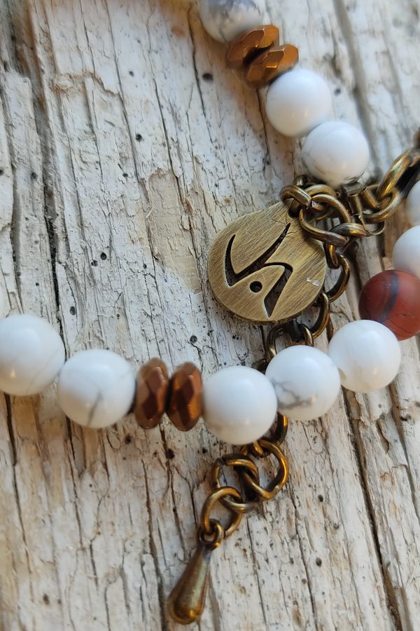Pulsera de piedra Lilith-S. Blanca y rojo.