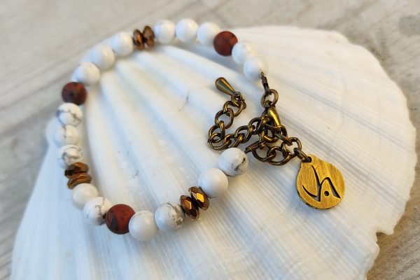 Pulsera de piedra Lilith-S. Blanca y rojo.