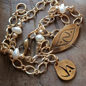 Pulsera con amuleto Didni y elemento Amor