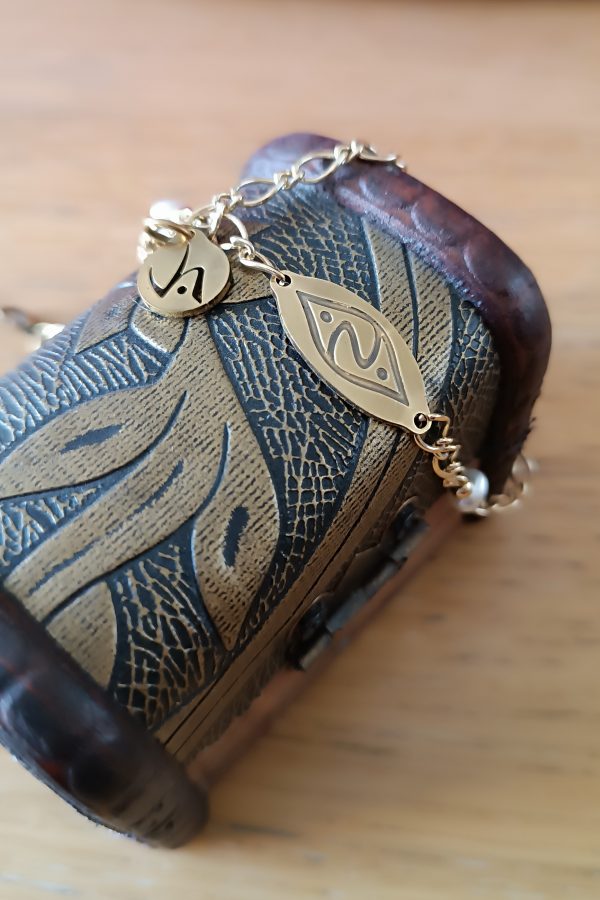 Pulsera con amuleto Didni y elemento Amor