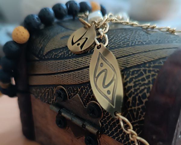 Pulsera con amuleto Didni y elemento Amor