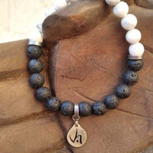 Pulsera Yinyang. Lava canaria negra.