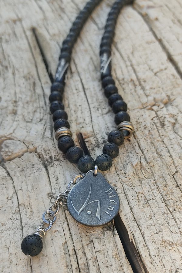 Collar pirata con Amuleto Didni.