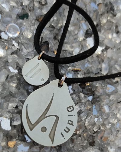 Amuleto Didni, Big-D, aire.