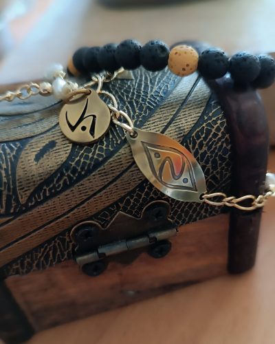 Pulsera con amuleto Didni y elemento Amor