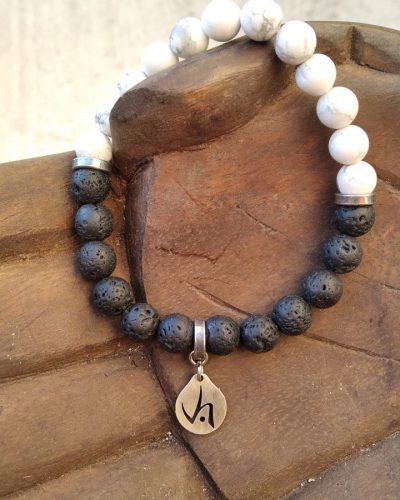 Pulsera Yinyang. Lava canaria negra.